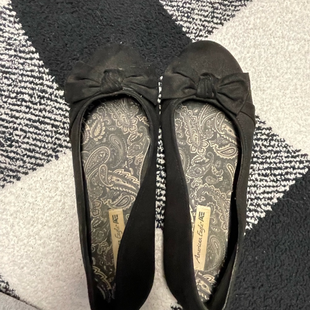 black flats